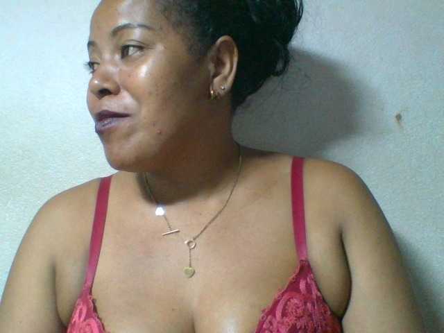Barbie12 live cam on BongaCams
