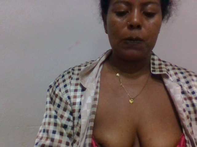 Barbie12 vous attend pour discuter, flirter et plus sur bongacams