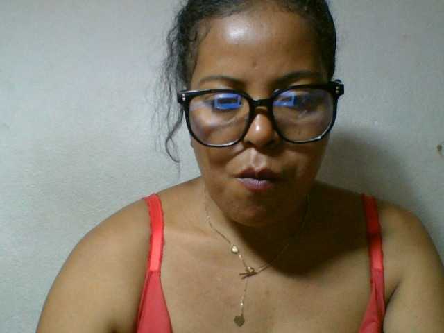 Barbie12 live cam on BongaCams