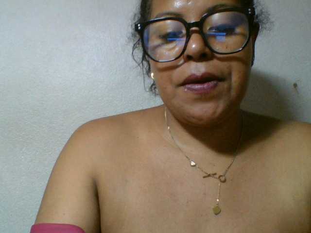 Barbie12 live cam on BongaCams