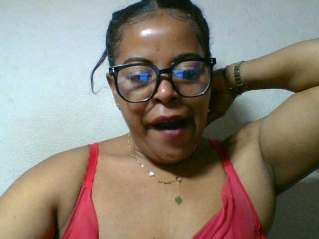 Barbie12 live cam on BongaCams
