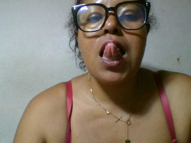Barbie12 live cam on BongaCams