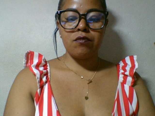 Barbie12 live cam on BongaCams