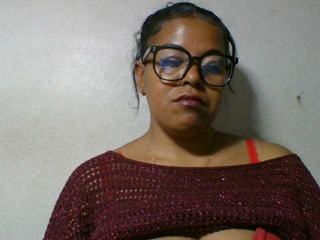 Barbie12 live cam on BongaCams