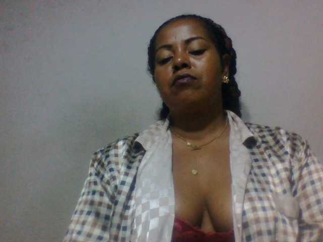 Barbie12 live cam on BongaCams