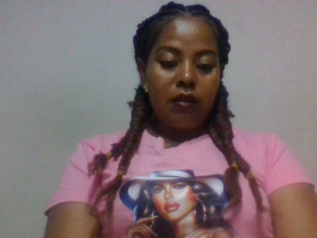 Barbie12 live cam on BongaCams