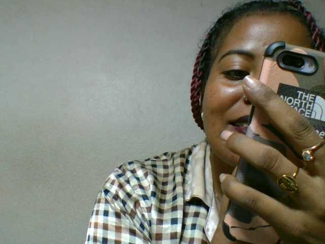 Barbie12 live cam on BongaCams