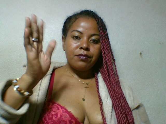 Barbie12 live cam on BongaCams