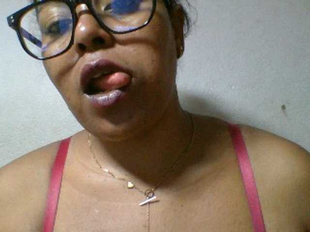 Barbie12 live cam on BongaCams
