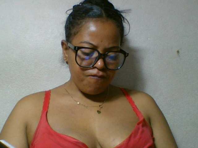 Barbie12 live cam on BongaCams