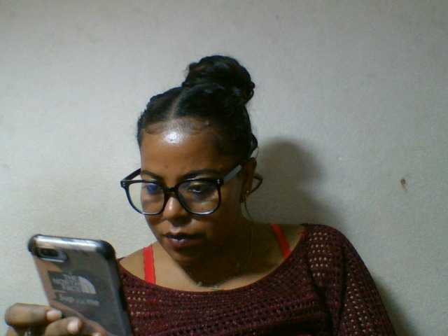 Barbie12 live cam on BongaCams
