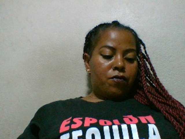 Barbie12 live cam on BongaCams