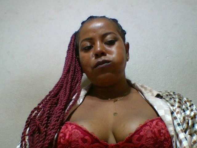Barbie12 live cam on BongaCams