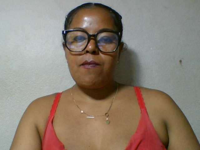 Barbie12 live cam on BongaCams