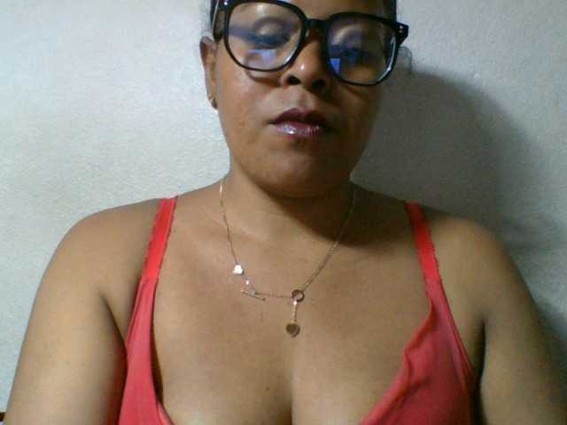 Barbie12 live cam on BongaCams