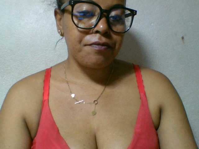 Barbie12 live cam on BongaCams
