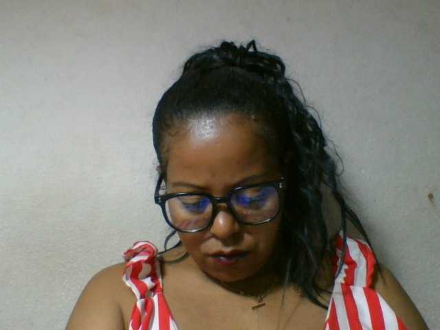 Barbie12 live cam on BongaCams
