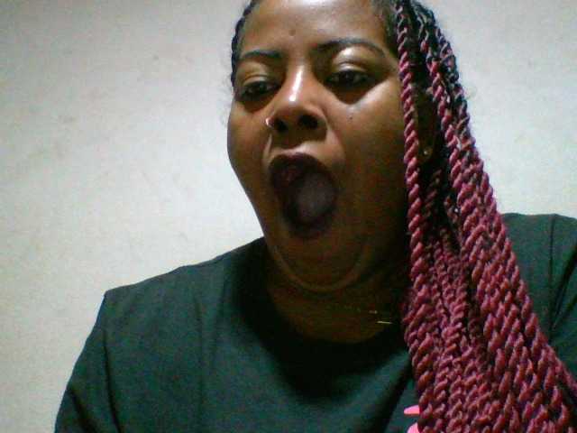 Barbie12 live cam on BongaCams