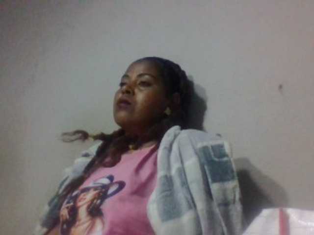 Barbie12 live cam on BongaCams
