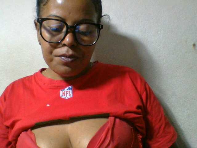 Barbie12 live cam on BongaCams
