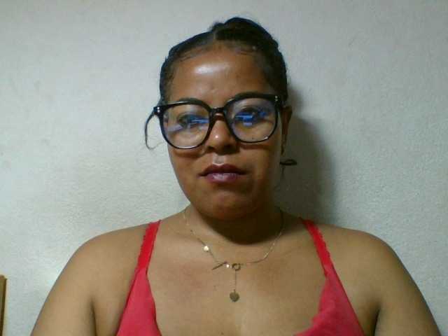 Barbie12 live cam on BongaCams