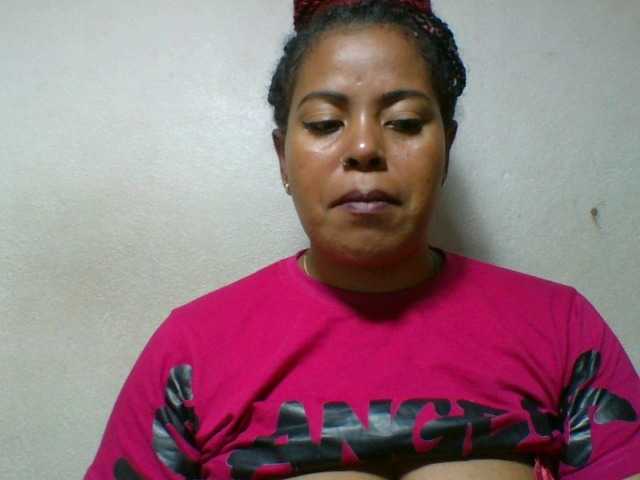 Barbie12 live cam on BongaCams