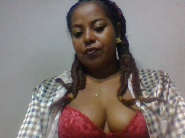 Barbie12 live cam on BongaCams