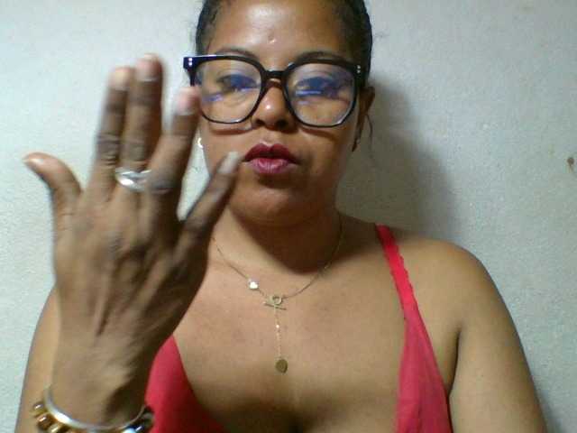 Barbie12 live cam on BongaCams