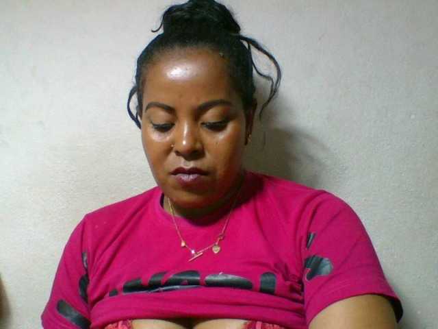Barbie12 live cam on BongaCams