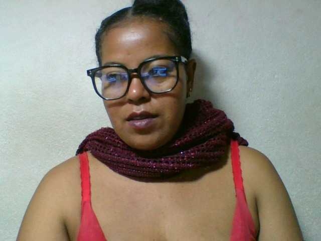 Barbie12 live cam on BongaCams
