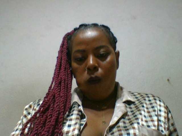 Barbie12 live cam on BongaCams