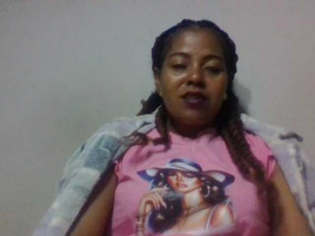 Barbie12 live cam on BongaCams