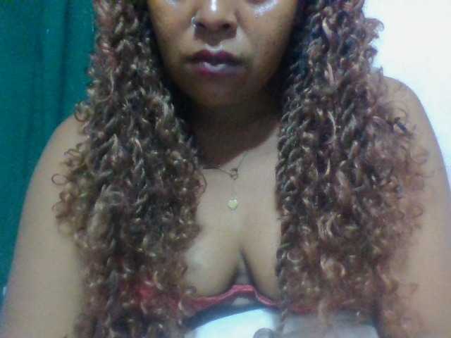 Barbie12 live cam on BongaCams