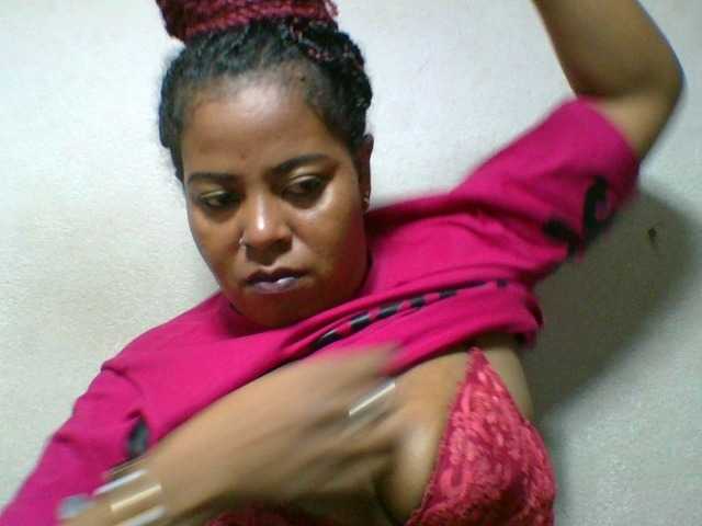 Barbie12 live cam on BongaCams