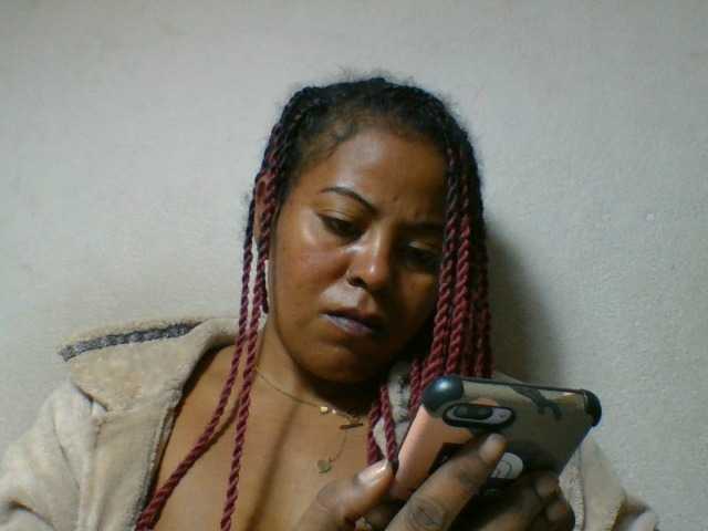 Barbie12 live cam on BongaCams
