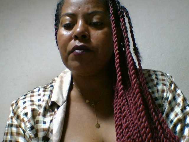 Barbie12 live cam on BongaCams