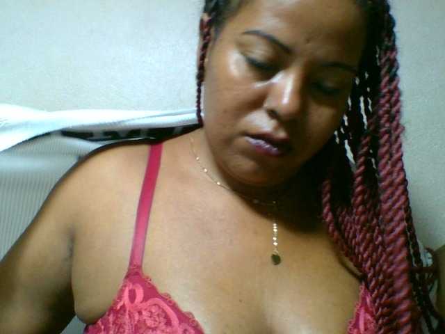 Barbie12 live cam on BongaCams