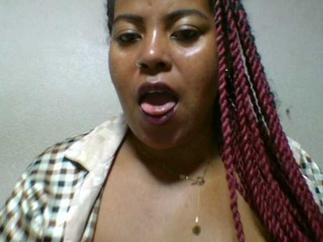 Barbie12 live cam on BongaCams