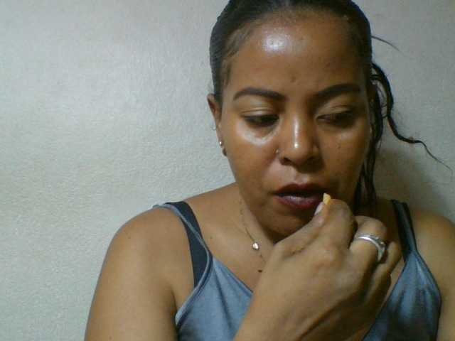Barbie12 live cam on BongaCams