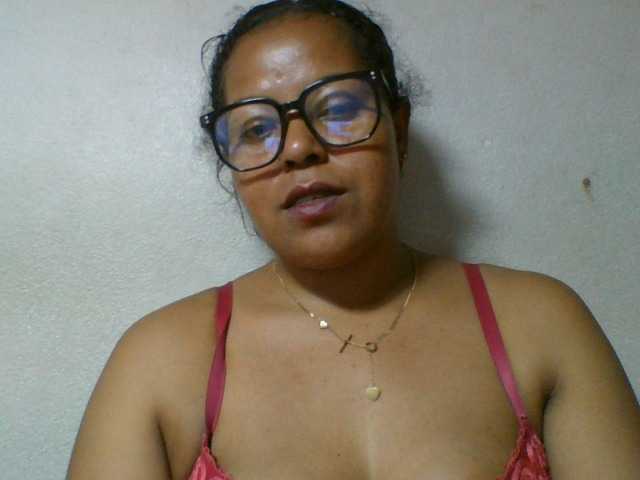 Camgirl Barbie12 sur Bongacams