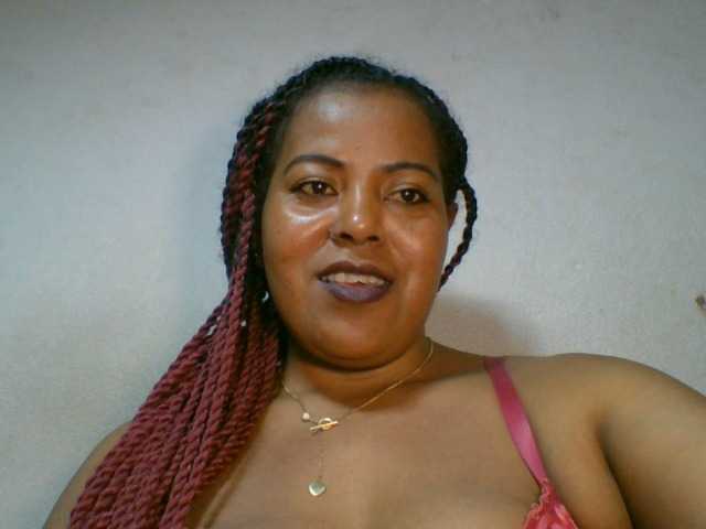 Barbie12 live cam on BongaCams