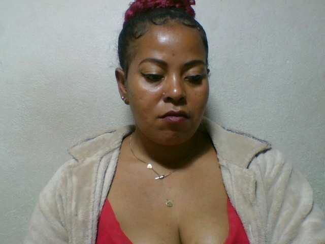 Barbie12 live cam on BongaCams