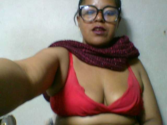 Barbie12 live cam on BongaCams