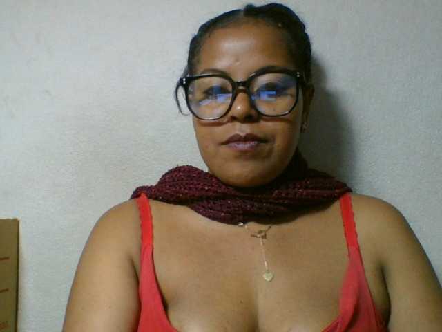Barbie12 live cam on BongaCams