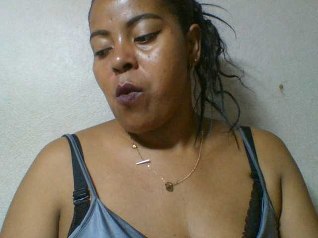 Barbie12 live cam on BongaCams