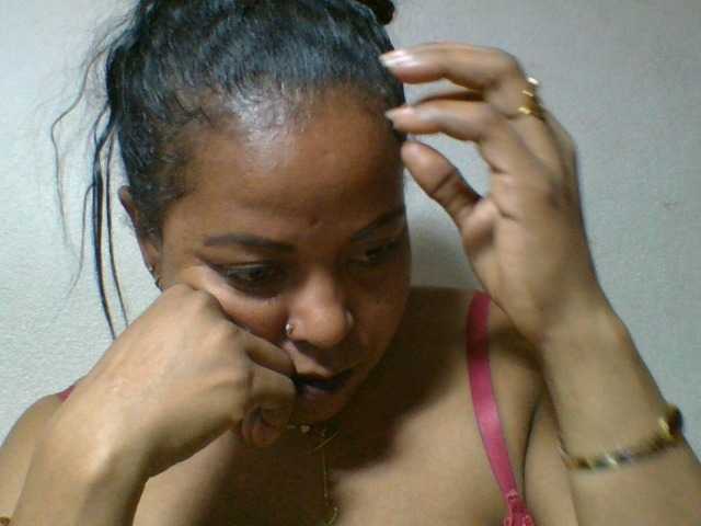 Barbie12 live cam on BongaCams
