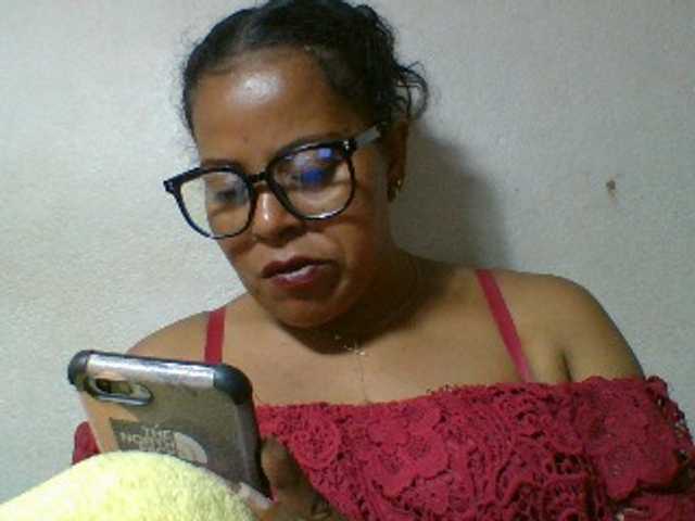 Barbie12 live cam on BongaCams