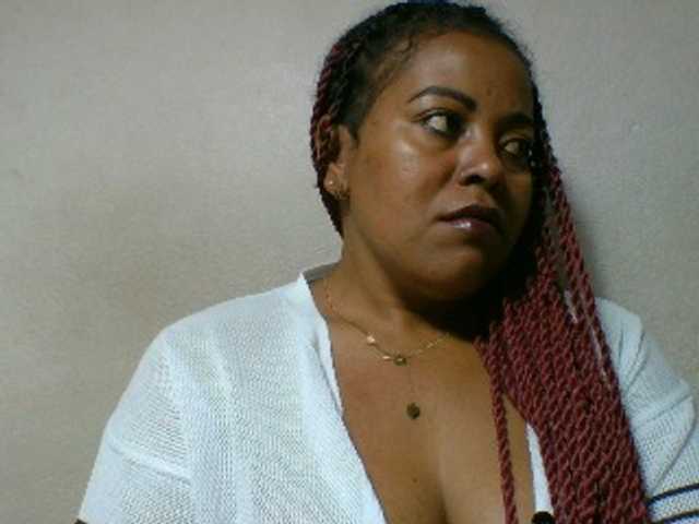 Barbie12 live cam on BongaCams