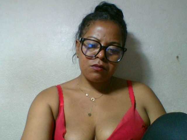 Barbie12 live cam on BongaCams