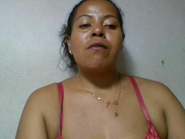 Barbie12 live cam on BongaCams